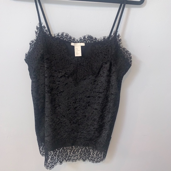 NWOT ADORABLE BLACK VELVET LACEY TOP - Picture 1 of 3